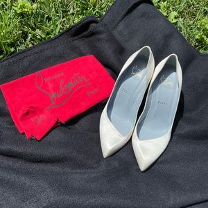 Shoe box not included. comes with duster bag, extra heel tips. Price is firm.